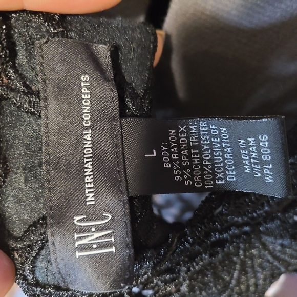 INC International concepts top - Picture 3 of 4